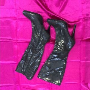 WHBM  boots slightly used but in great condition